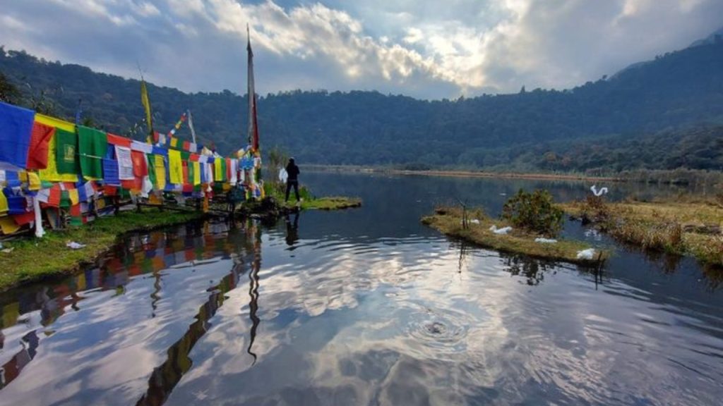 Khecheopalri Lake